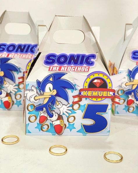 Sonic Favor Boxes, Sonic Goodie Bag Ideas, Sonic Birthday Parties, Sonic Party, Sonic Birthday, Gable Boxes, Party Favor Boxes, Party In A Box, Favor Boxes