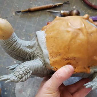 Rescue Farm, Apoxie Sculpt, Epoxy Putty, Gold Animals, Suit Material, Baby Giraffe, Animal Sculptures, Air Dry Clay, Animals Friends