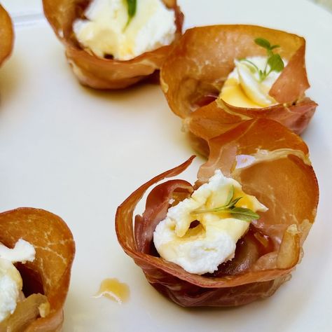 Prosciutto Cups with Goat Cheese - Blythes Blog Prosciutto Cups, Goat Cheese Prosciutto, Sriracha Shrimp, Blueberry Goat Cheese, Balsamic Glazed Chicken, Mushroom Casserole, Chili And Cornbread, Creamy Goat Cheese, Sliced Pears