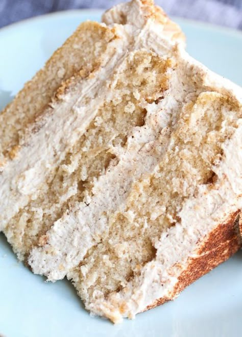 Cinnamon Buttercream, Cinnamon Glaze, Layer Cake Recipes, Cinnamon Cake, Cinnamon Roll Cake, Recipe Binder, A Piece Of Cake, Monkey Bread, Cake Mix Cookies