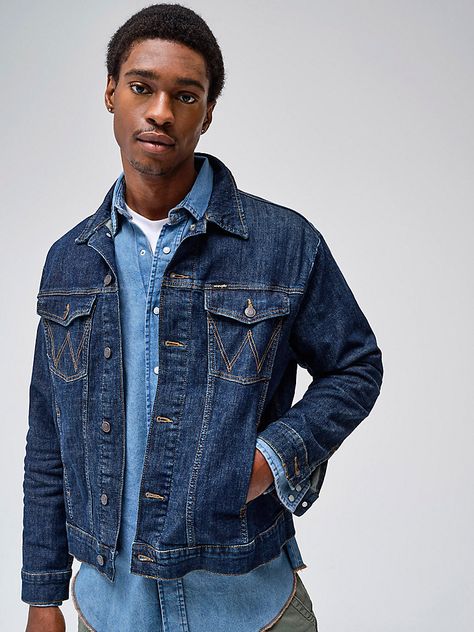 Men's Wrangler® Classic Denim Trucker Jacket | Men's JACKETS & OUTERWEAR | Wrangler® Wrangler Jean Jacket, Trucker Hat Outfit, Trucker Jacket Men, Sleek Logo, Wrangler Cowboy Cut, Sherpa Lined Denim Jacket, Shirt Jacket Men, Mens Sherpa, Workwear Jeans