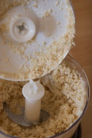 How To Make Horseradish, Growing Horseradish, Horse Radish, Homemade Horseradish, Horseradish Recipes, Fresh Horseradish, Horseradish Cream, Radish Recipes, Prepared Horseradish