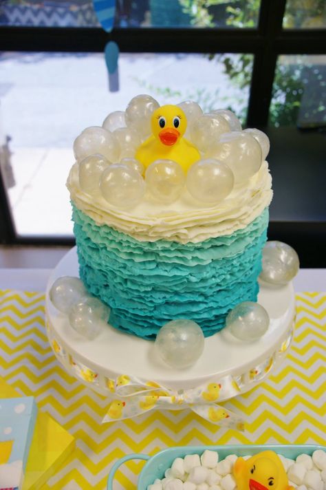 Rubber Ducky Cake, Gelatin Bubbles, Bubble Cake, Birthday Cupcakes Decoration, Bubble Birthday, Novelty Birthday Cakes, Creative Cupcakes, Creative Cake Decorating, Childrens Birthday Cakes