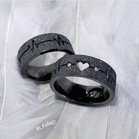 Cute Matching Jewelry, Couple Jewelry Aesthetic, Couple Rings Aesthetic, Emo Jewelry, خواتم خطوبة, Couple Ring Design, Bff Jewelry, Couples Accessories, Edgy Jewelry