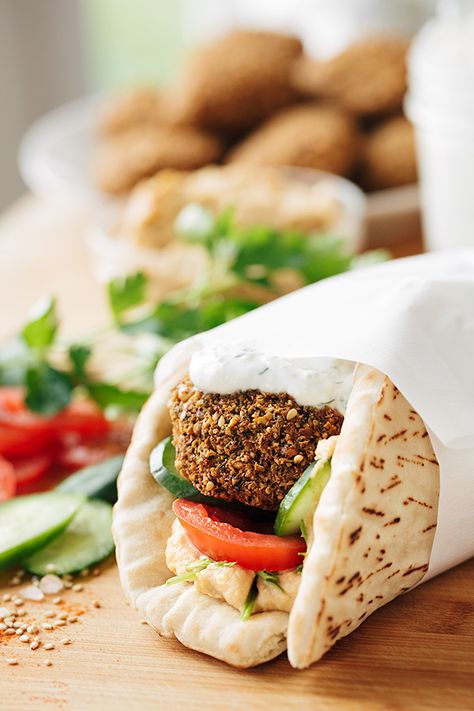 Falafel Wrap with Spicy Hummus and Creamy Lemon-Garlic Dill Sauce Sauce For Falafel, Falafel Wraps, Pita Sandwich, Spicy Hummus, Falafel Wrap, Dill Sauce, Falafels, Wrap Recipes, Fresh Veggies