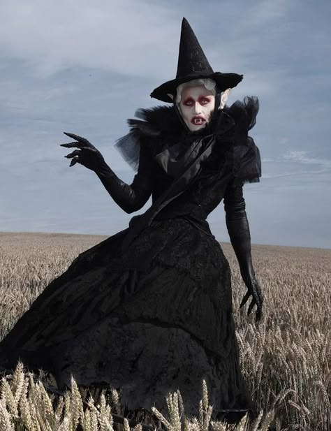 Penny Dreadful Witches, Joe Black, Figure Me Out, Penny Dreadful, Vintage Witch, Halloween Inspo, Halloween 2024, Drag Queens, Witchy Woman