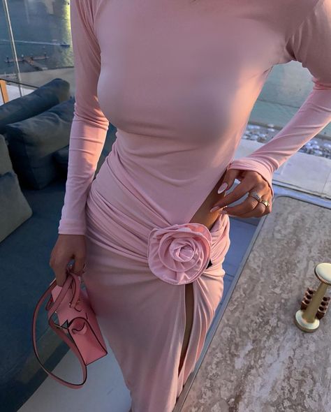 @donyadardmand Formal Pink Dresses, Pink Earth, Minimalism Clothes, Fashionista Outfits, Long Flower Dress, Fit Board, Barbie Core, Split Long Dress, Clothing Guide