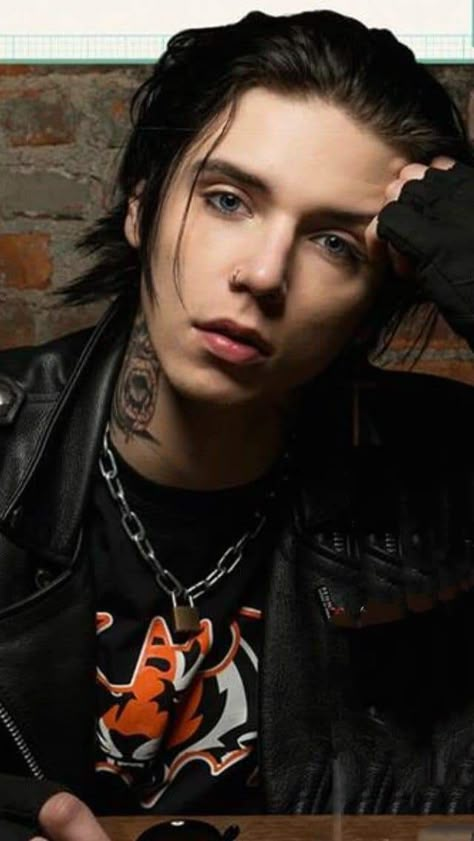 Andy Biersak, Andy Sixx, Andy Black, Emo Guys, Andy Biersack, Veil Brides, Black Veil Brides, Tom Kaulitz, Emo Bands