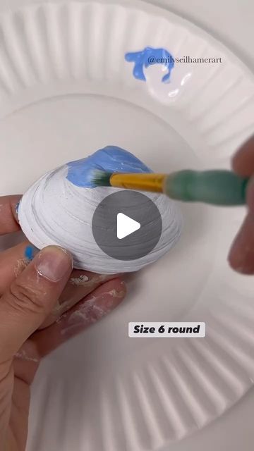 50K views · 1.6K likes | Emily Seilhamer on Instagram: "[clip] Beach painting on a seashell! 🎨🐚 #beachvibes #easypainting #tutorials #beginner #artsandcrafts #diyideas" Shells Projects, Beach Art Diy, Painting Shells, Seashell Art Diy, Beach Crafts Diy, Giraffe Cakes, Beach Art Painting, Oyster Shell Crafts, Seashell Wall Art