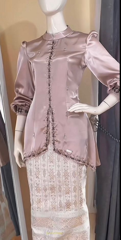 Kain Songket Style, Bridesmaid Melayu, Kebaya Simple Hijab, Bridesmaid Songket, Kebaya Bridesmaid Hijab, Kebaya Malaysia, Melayu Dress, Songket Modern, Kebaya Melayu