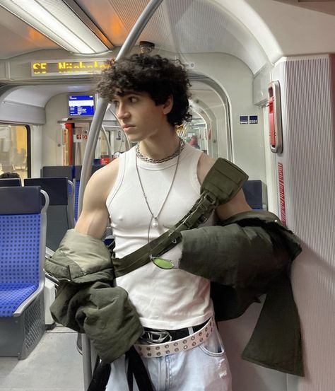 Outfit With Sling Bag, Y2k Belt Outfit, Belt Outfit Men, Metro Photoshoot, Subway Photoshoot, Men Baggy Jeans, Train Photoshoot, Sling Bag Outfit, Belt Outfit