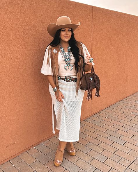 Cowgirl Plus Size Outfits, Amazon Western Outfits, Western Outfits Plus Size, Plus Size Rodeo Outfits For Women, Cowgirl Boots Outfit Dresses, Western Birthday Outfit Women, Plus Size Western Fashion, Western Birthday Outfit, Western Photoshoot Outfits