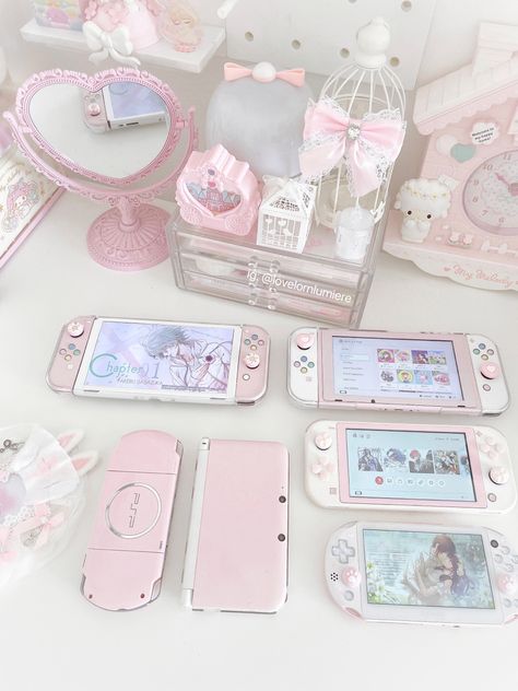 aesthetic nintendo switch psp ps vita nintendo 3ds by @lovelornlumiere on IG ! please do NOT repost ໒꒰ྀི´ ˘ ` ꒱ྀིა Kawaii Nintendo Switch Games, Cute Nintendo Switch Case, Nintendo Switch Aesthetic Kawaii, Nintendo Switch Ideas, Nintendo Switch Setup Ideas, Pink Nintendo Switch Aesthetic, Nintendo Switch Girl, Nintendo Switch Aesthetic Case, Nintendo 3ds Aesthetic