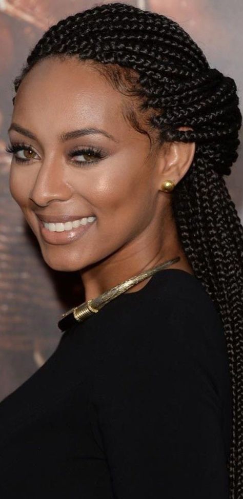 Keri Lynn Hilson Keri Hilson, Celebrity Birthdays, Loud House, Female Portraits, Music Artists, Pretty People, Sun, Celebrities, Books