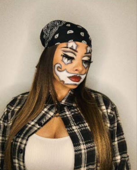 Mexican Makeup, Gangster Clown, Halloween Parejas, Chola Style, Simple Henna Tattoo, Emo Art, Makeup Easy, Halloween Costumes Ideas, Halloween Makeup Easy