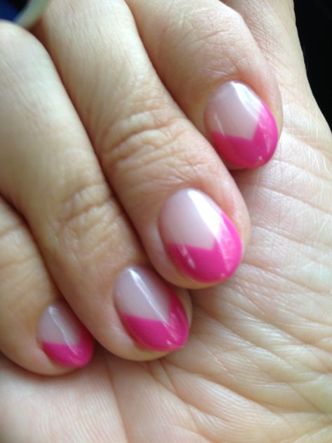 Fresh new calgel mani from Marie Nails! Hot pink triangle French manicure with clear base. Rose Gold French Tip, Clear French Tip, Natural French Nails, Marie Nails, Gold French Tip, Short French Tip Nails, French Tip Manicure, Rose Gold Colour, French Tip Nail Designs