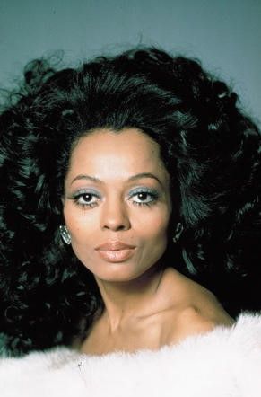 Diana Ross as Tracy Chambers in Mahogany in 1975 70s Photoshoot, Female Rock Stars, Black Actresses, Punk Aesthetic, Donna Summer, Vintage Black Glamour, Physical Beauty, Blowout Hair, Black Hollywood