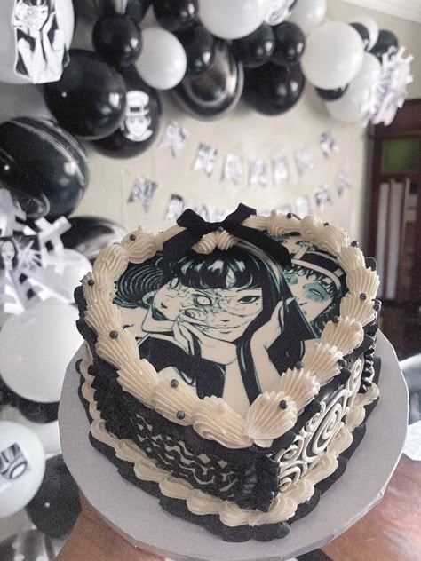 Goth Party Decorations, Goth Birthday Cake, Goth Birthday Party, Gothic Birthday Cakes, Goth Cakes, Goth Birthday, Horror Birthday, Horror Cake, Gothic Birthday