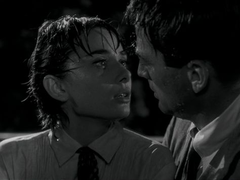 Roman Holiday (1953)  #valentinesday #kiss #audreyhepburn Roman Holiday Aesthetic, Audrey Aesthetic, Roman Holiday Movie, Audrey Hepburn Roman Holiday, It’s A Wonderful Life, New York Film, Jean Simmons, Gregory Peck, I Love Cinema