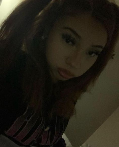 Mixed Girl Makeup, Pink Dreads, Barbie Drawing, Gangster Girl, Get It Girl, Photo Makeup, Discord Server, Ginger Hair, Cute Selfie Ideas