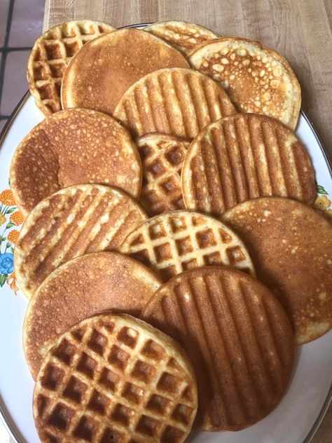 Keto Hamburger Buns!!! 2 net Carbs each! Very Sturdy! : Chaffles Keto Hamburger Buns, Keto Hamburger, Hamburger Rolls, Hamburger Bun Recipe, Chaffle Recipes, Keto Chaffle, Pancake Maker, Egg Cheese, Hamburger Buns