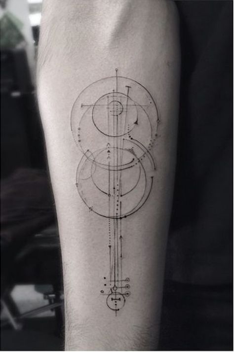 Mikey Tattoo, Dr Woo Tattoo, Circle Tattoo Design, Dr Woo, Circle Tattoo, Guitar Tattoo, Music Tattoo Designs, Geniale Tattoos, Unique Tattoo Designs