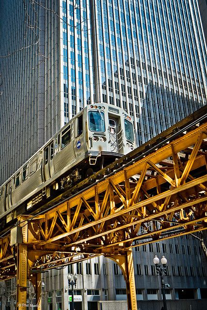 El Train - Chicago Loop | Phil Marion | Flickr Chicago Sights, Elevated Train, Chicago Buildings, Chicago Transit Authority, Chicago Aesthetic, Chicago Loop, Chicago L, Chicago Pictures, Subway Train