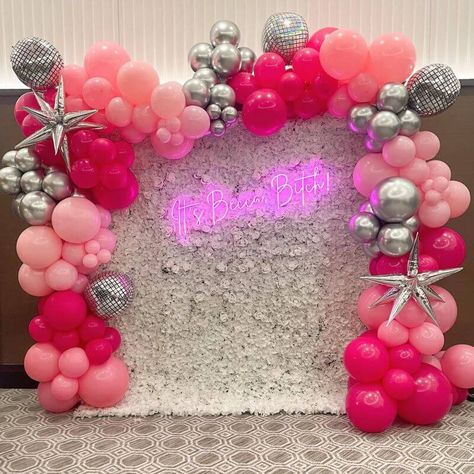 Give your Becca party a top notch feel by setting up a stunning party backdrop spelling ‘It’s Becca Bitch’ and grab everyone’s attention. Set white flower wall on a backdrop stand and arrange a lovely balloon garland featuring fuchsia, blush, & silver balloons. Highlight the elegance of your party backdrop by adding silver 4D Mylar star shape and mirrored disco ball shaped foil helium balloons and transform your party space into a chic disco shindig. Boots And Bling Decorations, Rodeo Balloon Garland, Disco Balloon Garland, Cowgirl Bridal Party, Sweethearts Dance, Disco Rodeo, Bachelorette Party Decoration, Event Decor Ideas, Sweet 16 Centerpieces