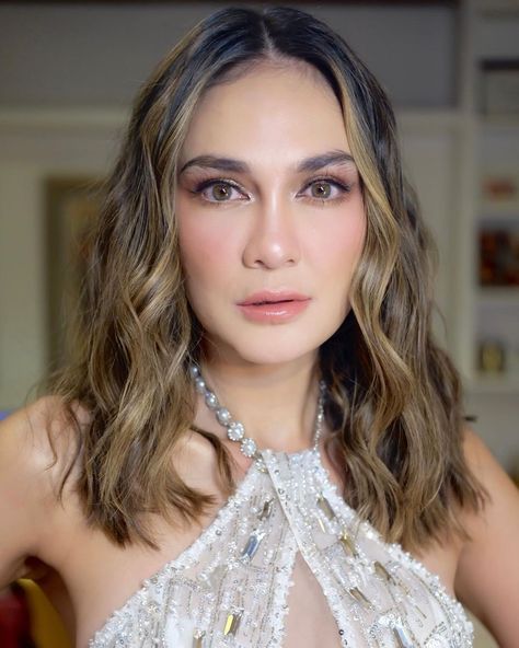 Luna Maya, Celebrities, Quick Saves