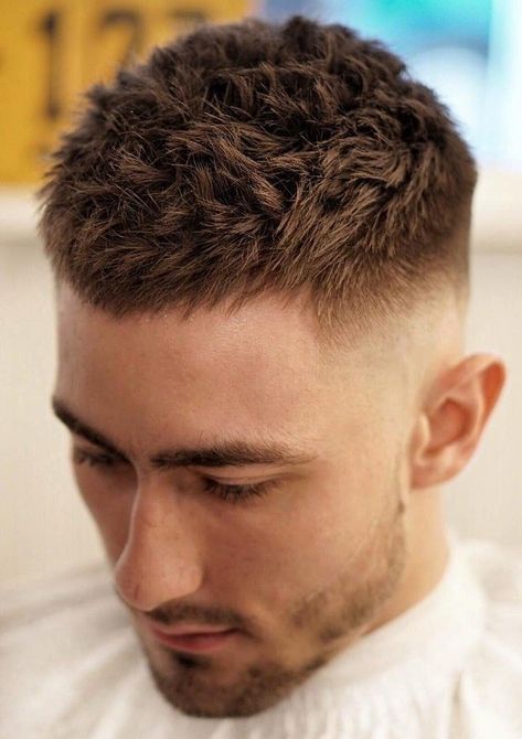 High And Tight Haircut, Trendy We Fryzurach, Mens Haircuts Short Hair, Short Spiky Hairstyles, Short Haircut Styles, Men's Short Hair, Spiky Hair, Faded Hair, Men Haircut Styles