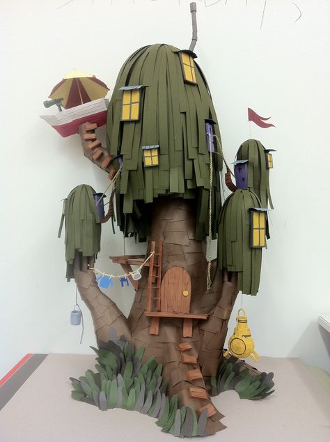 Holy crap, it's a 3 foot tall paper model of Finn and Jake's tree house. I think I need this. Adveture Time, Finn Jake, Cardboard Art, Kraf Diy, Adventure Time Art, Miniature Crafts, Cardboard Crafts, Paper Sculpture, Cute Crafts