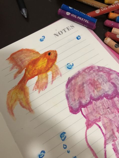 Oil Pastel Sea Creatures, Oil Pastel Paintings, Oil Pastel Art, Oil Pastel Drawings, Sketchbook Art Journal, Bullet Journal Doodles, Diy Canvas Art Painting, Pastel Drawing, Pastel Art