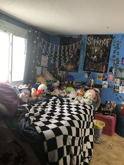 Scenecore Bedroom, Scene Bedroom Ideas, Gay Room Aesthetic, Scenecore Room, 90s Bedroom Ideas, Alt Rooms, Chaotic Bedroom, Therian Room, Chaotic Room Aesthetic