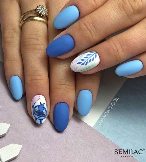 Disney Nail Designs Short Nails, Stitch Theme Nails, Lilo And Stitch Nails For Kids, Stitch Nails For Kids, Stitch Nail Designs, Stitch Nail Art, Stitch Nails, Nail Art Dessin, Oval Nail Art