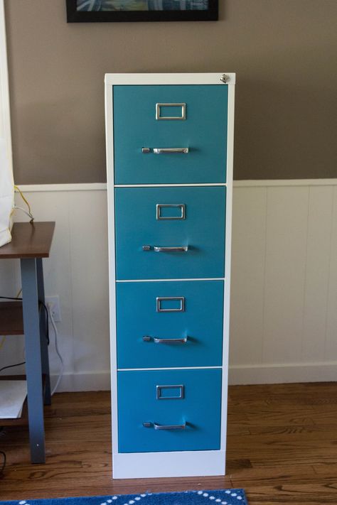 Painting Metal Cabinets, Painted File Cabinets, Diy File Cabinet, Metal File Cabinet, Metallic Painted Furniture, File Cabinet Makeover, Simple Paint, Metal Filing Cabinet, Western Furniture