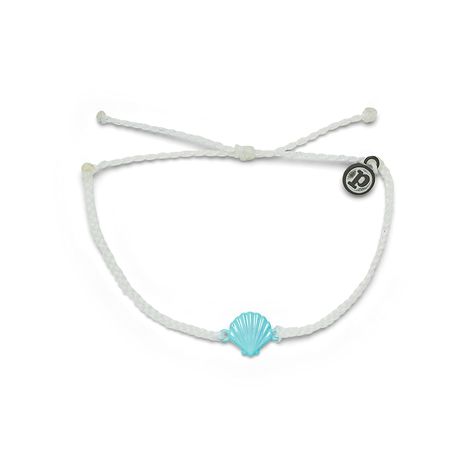 PRICES MAY VARY. FOUNDED IN COSTA RICA - Thoughtfully designed, each Pura Vida accessory is crafted by expert artisans in Costa Rica, El Salvador, India, and more. Our goal is to provide sustainable jobs to artisans worldwide and give back to causes you care about. OCEAN-INSPIRED BLUE SHELL CHARM - Perfect for beach lovers and boho babes, this bracelet shows off a shimmery Blue Shell to give you major beach vibes! It's an absolute summer must-have that'll complete your statement look! DAINTY BRA Pura Vida Earrings, Pura Vida Necklace, First Day Of School Fits, Beachy Bracelets, Pura Vida Jewelry, Beachy Jewelry, School Fit, Blue Shell, Iridescent White