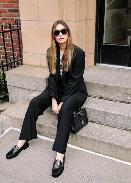 Allison Bornstein TikTok Stylist 2022 Allison Bornstein Stylist, Alison Bornstein Outfits, Alison Bornstein Stylist, Allison Bornstein Style, Allison Bornstein, Simple Wardrobe, Parisian Fashion, Gucci Gucci, Fall 2022