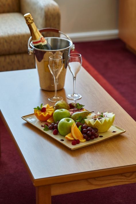 Upgrade to a King Suite in Cardiff.  With a separate living space our King Suite's offer that extra bit of luxury, as well as a complimentary bottle of cava and a fruit platter Hotel Fruit Plate, Luxury Fruit Platter, Amenities Hotel Ideas Food, Smores Pops, Food Plating Techniques, Resort Plan, Cardiff Bay, Fruit Basket Gift, Honeymoon Suite