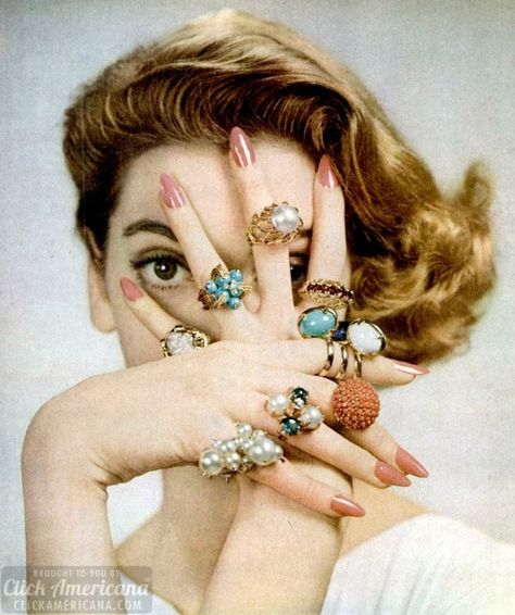 Big rings: The super-sized jewelry trend from the '50s - Click Americana 1950s Jewelry Style, 50s Jewelry, 1950s Jewelry, Big Jewelry, Jewelry Ads, Big Rings, Retro Jewelry, Vintage Jewels, Vintage Costume Jewelry