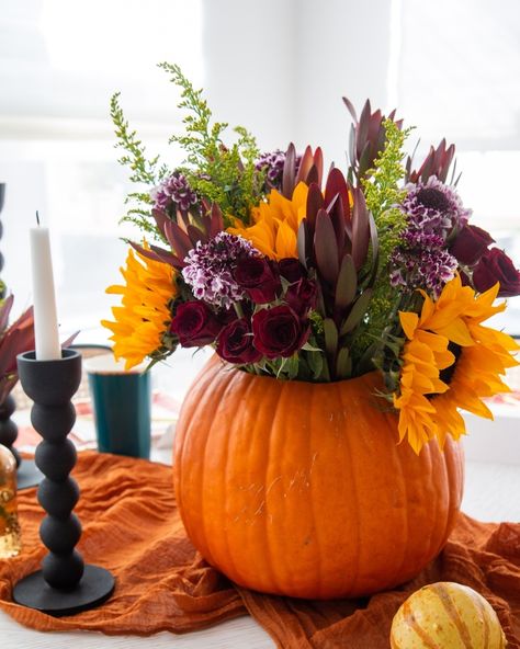 Join us for a hands-on seasonal floral arranging workshop at The Social Society! Our expert instructors will guide you through the process of crafting a stunning seasonal arrangement that’s perfect for your fall gatherings. Date: Friday, November 8 Time: 7:00 p.m. - 8:30 p.m. Where: The Social Society, Nocatee Town Center Age: 21+ Price: $90 per person + tax What’s included: -Expert guidance from experienced floral instructors -Handpicked selection of seasonal blooms and foliage -A pumpki... November Flowers In Season, Flowers In Pumpkins, November Flowers, Flowers In Season, Pumpkin Floral Arrangements, Floral Arranging, Fall Gathering, Town Center, November 8