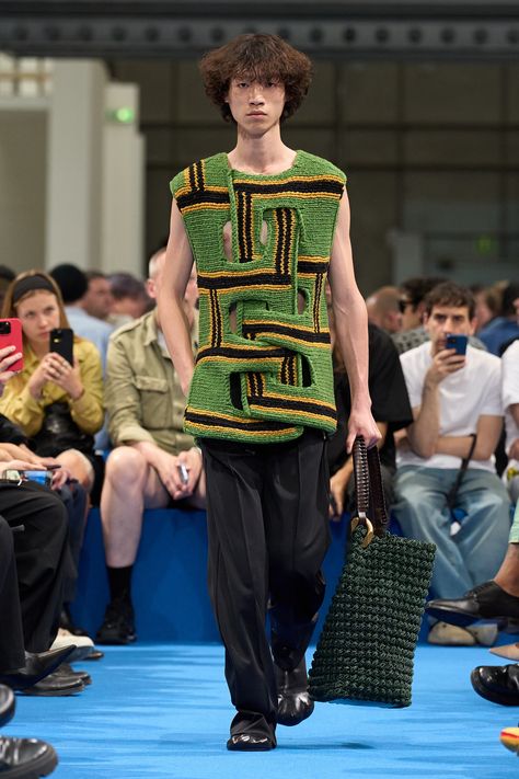 JW Anderson Resort 2024 Collection | Vogue Runway Men, 2024 Menswear, Resort 2024, Collarless Shirt, Knit Shoes, J W Anderson, Jw Anderson, Menswear Fashion, Print Trends