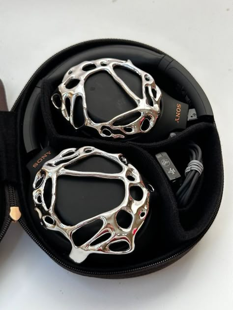 Sony WH-1000XM4 Scorch Earbuds Attachment / Sony Xm4 Case Cover / 3D Print Matte Chrome Gold Silver Colorful / Sony Case / Sonny Accessories - Etsy Sony Xm4 Aesthetic, Sony Wh 1000 Xm4 Aesthetic, Xm4 Sony, Sony Xm4, Wh 1000xm4, Accessory Inspo, Earbuds Case, Retro Gadgets, Headphone Accessories