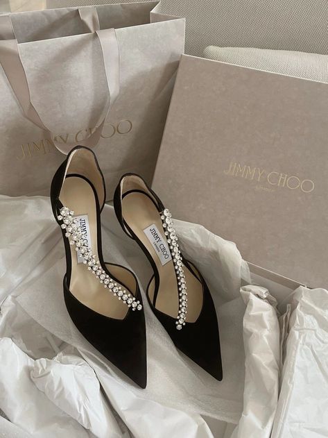 Elegant Shoes Heels, Best Heels, Elegant Wardrobe, Hak Tinggi, Pretty Heels, Luxury Heels, Heels Aesthetic, Fashion Shoes Heels, Shoes Heels Classy