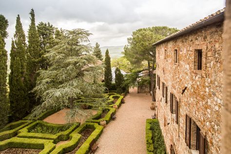 BORGO DI CASTELVECCHIO | weddingsbyemilycharlotte.co.uk Tuscan Wedding, Italian Garden, Civil Ceremony, Wet Weather, Italy Wedding, Town Hall, Reception Rooms, Tuscany, Wedding Venue