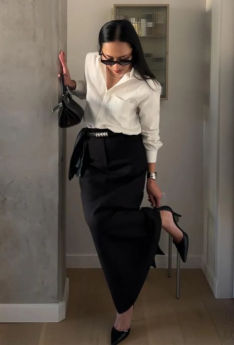 Winter Corporate Outfits, Corporate Outfits Winter, Corporate Outfits Summer, Blue Work Outfit, Black Maxi Skirt Outfits, Corporate Outfits For Women Classy, Summer Corporate Outfits, Corporate Outfits For Women, Summer Corporate