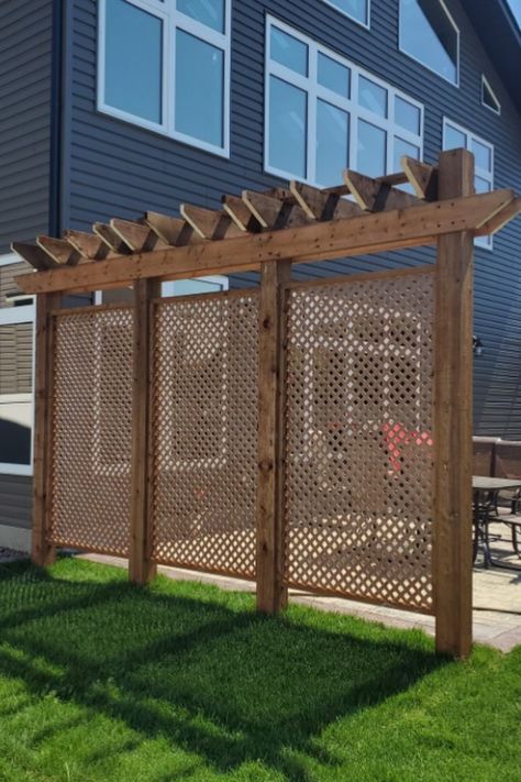 Lattice Deck Ideas, Outdoor Lattice Privacy Screen, Lattice For Privacy, Lattice Fence Diy, Diy Backyard Privacy Ideas Budget, Privacy Fence For Adu, Pergola Lattice Wall, Privacy Panels Outdoor Patio Ideas Wood, Outdoor Privacy Trellis