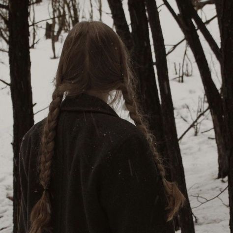 The Book Thief Aesthetic, Thief Aesthetic, Wolf Child, Prairie Core, Markus Zusak, Book Couples, Academia Outfits, Western Aesthetic, Anne With An E