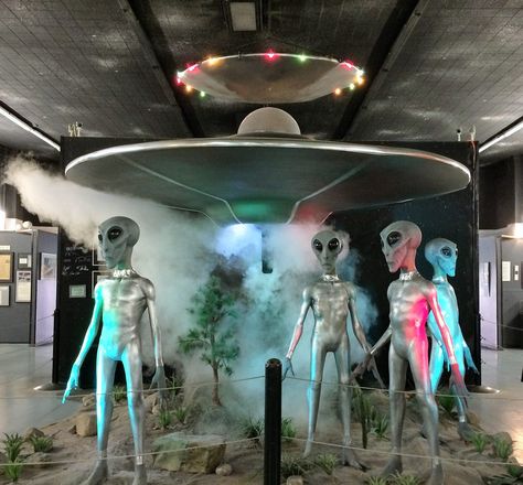 Alien Party, Alien Halloween, Halloween Decorations Outdoor, Spaceship Interior, Space Theme Party, Alien Spaceship, Oklahoma City Oklahoma, Halloween Tattoo, Alien Invasion