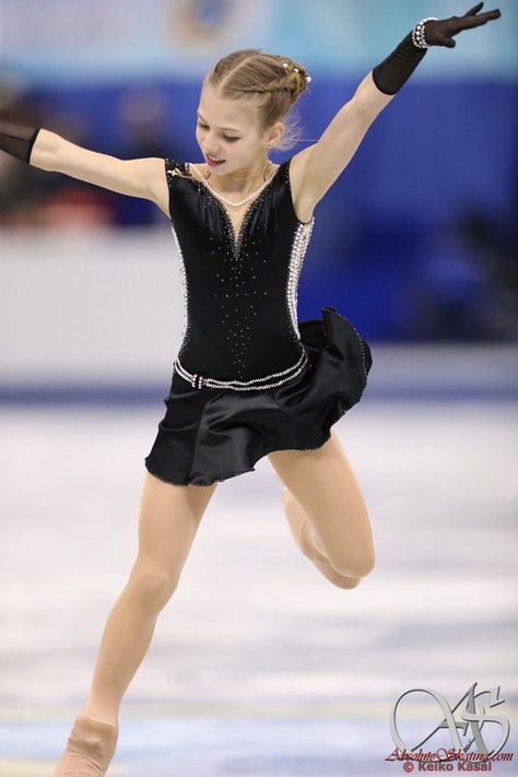 Ice Skating Hairstyles, Figure Skating Hairstyles, Skating Hairstyles, Figure Skating Hair, Mood Board Photos, Aleksandra Trusova, Style Skate, Chibi Girl Drawings, Sasha Trusova