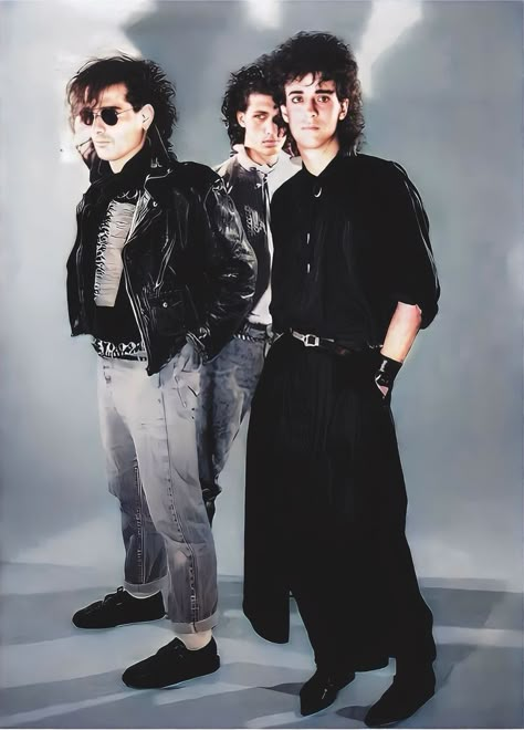 Soda Estéreo, Ritchie Valens, 90s Rock, Goth Subculture, Soda Stereo, Song Play, Music Images, Rock Groups, Jim Morrison